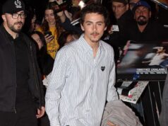 Timothée Chalamet cube di essere “in debito per sempre” con un fan che lo sostiene dopo l’imbarazzante accoglienza del pubblico al Q&A di Marty Supreme con Elle Fanning