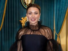 Dannii Minogue, 54 anni, ha una figura molto giovanile mentre guida gli arrivi al lancio del Melbourne Style Competition