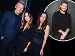 Victoria Beckham dimostra il suo sostegno a Gordon Ramsay mentre partecipa al lancio del suo nuovo programma Netflix dopo che il figlio Brooklyn, con cui si period separato, ha smesso di seguire lo chef