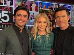 Il figlio di Kelly Ripa, Michael, 28 anni, assomiglia al TWIN di Mark Consuelos nel nuovo scatto di famiglia