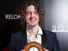 Dodici milioni di persone hanno guardato un video su TikTok del provocante hitmaker australiano Dean Lewis che diceva a una donna “oh tesoro, lo voglio”… Ora rivela dettagli cruciali sull’influencer presumibilmente CANCELLATO – mentre fa l’avvocato