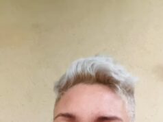 Katie Underwood, membro della Bardot, piange perché viene definita una “moll completa” dopo che il dramma è esploso nel backstage dello spettacolo di reunion della band a Bondi Seaside