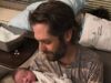 La star nation Thomas Rhett dà il benvenuto al QUINTO figlio con la moglie Lauren e rivela il nome MOLTO unico del neonato