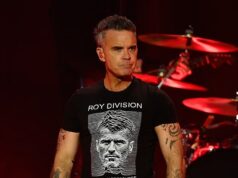 Robbie Williams cube di sentirsi “orribile” per il modo in cui ha trattato l’ex rivale Gary Barlow e di aver passato “notti insonni” dopo aver visto il documentario di Take That