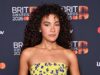 BRIT Awards 2026: Tutto il glamour del tappeto rosso mentre Olivia Dean e Lola Younger si scontrano nel primo anno di cerimonia a Manchester – aggiornamenti in tempo reale