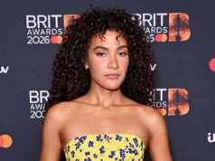 BRIT Awards 2026: Tutto il glamour del tappeto rosso mentre Olivia Dean e Lola Younger si scontrano nel primo anno di cerimonia a Manchester – aggiornamenti in tempo reale