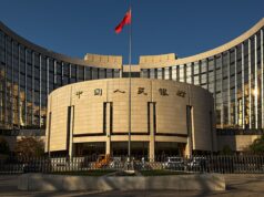 I mercati asiatici hanno scambi contrastanti dopo che Trump ha rilanciato la minaccia tariffaria e i timori sull’intelligenza artificiale hanno colpito la tecnologia