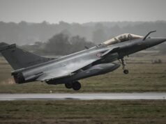 L’India approva l’acquisto del jet Rafale nel pacchetto di difesa da 40 miliardi di dollari prima della visita di Macron