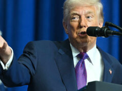 Trump deciderà se attaccare l’Iran nei prossimi 10 giorni: i prezzi del petrolio salgono