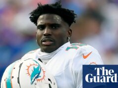 I Dolphins tagliano il ricevitore Tyreek Hill per liberare 23 milioni di dollari di spazio sul tetto salariale