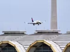 Cittadino indiano condannato negli Stati Uniti per violenza sessuale durante il volo