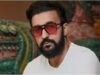 Raj Kundra abbandona la maschera facciale dopo aver ottenuto la cauzione nel caso Bitcoin
