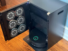 Questo futuristico robotic aspirapolvere e lavapavimenti cambierà il modo in cui pulisci i tuoi pavimenti