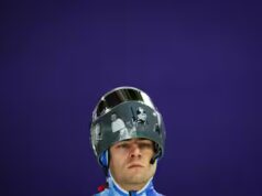 Il CIO rifiuta a questo skeletoneur ucraino il diritto di portare un casco d’onore degli atleti che hanno combattuto contro la Russia