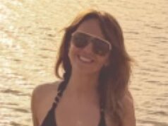 Samia Longchambon di Coronation Road è stata inondata di messaggi mentre indossa un bikini dopo aver abbandonato il Regno Unito