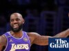 LeBron James, 41 anni, fa più storia della NBA come giocatore più anziano a segnare una tripla doppia