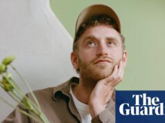 “Non sapevo chi fossi”: Tom Misch parla dell’esaurimento della fama, del diventare barista e del ritorno alla musica