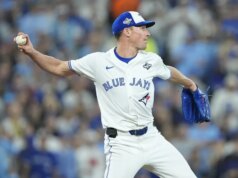 Secondo quanto riferito, RHP Chris Bassitt lascia i Jays, firmando con gli O’s