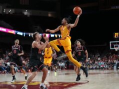 L’USC, che sta entrando in un confronto rivale con l’UCLA, non può permettersi un altro errore