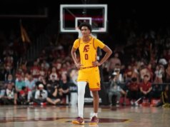 La serata di successo di Alijah Arenas guida l’USC oltre l’ostinato Indiana