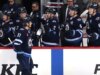 I Jets riprendono la spinta ai playoff senza il portiere n. 1, affrontano gli umili Canucks