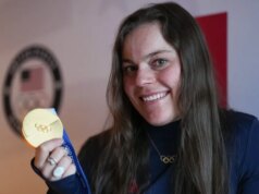 Lo sciatore Breezy Johnson manca la medaglia ma ottiene un anello