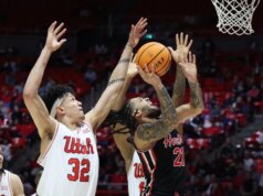 L’abilità da 3 punti di Emanuel Sharp alimenta il numero 3 di Houston oltre lo Utah