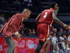 L’Alabama cerca di continuare lo sbarramento nel secondo tempo contro la Carolina del Sud