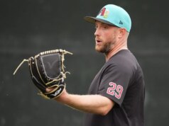 I Diamondbacks attendono ulteriori risultati dei check sulla schiena malata di RHP Merrill Kelly