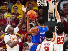 Darryn Peterson, numero 8 del Kansas, dovrebbe essere a riposo per affrontare lo stato dell’Oklahoma