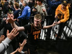 Guidato da Bennett Stirtz (25 punti), l’Iowa sconvolge il numero 9 del Nebraska