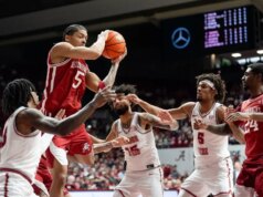 Il numero 17 dell’Alabama completa la stagione contro lo stato del Mississippi