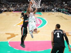 Suns All-Star G Devin Booker (hip) fuori almeno una settimana