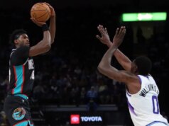 I Grizzlies ne hanno messi otto in doppia cifra sulla strada per conquistare Jazz