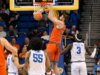 Donovan Dent va dall’inizio alla high-quality mentre l’UCLA è al numero 10 dell’Illinois al buzzer OT