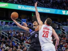 Kevin Durant si potenzia per 40 mentre i Rockets guadagnano la vittoria in rimonta a Magic