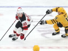 I pinguini restano caldi e abbattono i diavoli in caduta libera