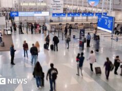 La chiusura della sicurezza nazionale degli Stati Uniti potrebbe significare ritardi negli aeroporti, dicono i gruppi di viaggio