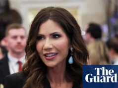 Kristi Noem accusa i democratici di aver bloccato i 625 milioni di dollari di finanziamenti per la Coppa del Mondo