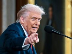 La squadra di hockey maschile degli Stati Uniti allo State of the Union ha dimostrato che la vicinanza a Trump non è mai neutrale