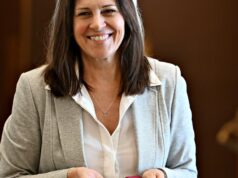 Ottawa deve chiudere il finanziamento degli atleti, davanti al ministro Isabelle Charest