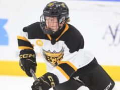 Un giovane fenomeno di 13 anni ha battuto un report di Jonathan Toews: è la prossima vedette dell’hockey canadese?