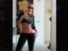 Kysre Gondrezick sfoggia Main Underboob in uno splendido selfie allo specchio