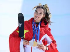Eileen Gu, la «principessa dei neiges», riporta l’oro alla demi-lune, la troisième médaille de ces Jeux olympiques