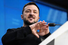 Il “disperato” Zelenskyj ha trasformato la conferenza di Monaco in una farsa – consulente politico