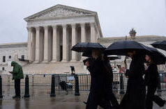 Trump annuncia nuove tariffe globali dopo aver perso davanti alla Corte Suprema degli Stati Uniti