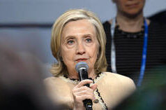 Hillary Clinton spiega perché il complice di Epstein period al matrimonio della figlia (VIDEO)