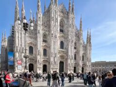 Un gelato davanti al Duomo