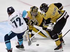 Tournoi pee-wee de Québec: une défaite crève-cœur pour le Noir et Or en finale AA-Élites