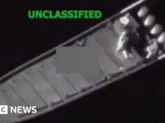 Undici morti in molteplici attacchi contro presunti barconi della droga, dicono le forze armate statunitensi